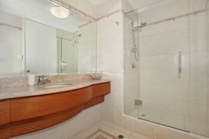 Room 2 of 19