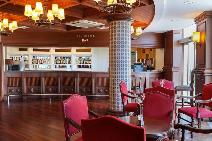 Lounge 227 of 280