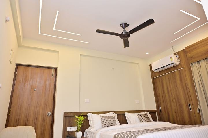 Room 15 of 78