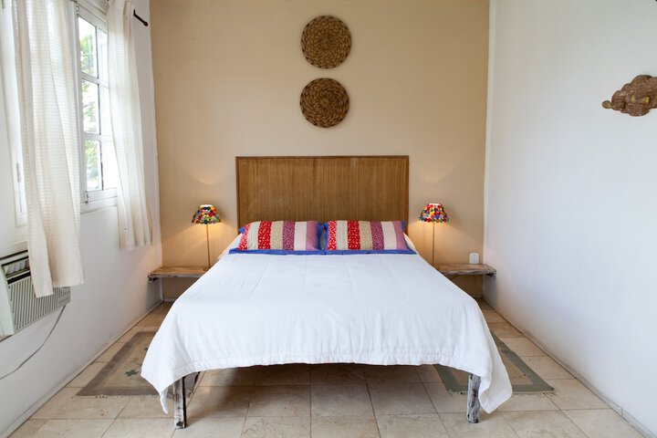 Room 9 of 29