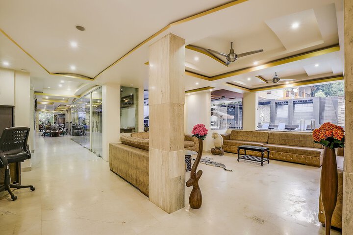 Guest Lobby
