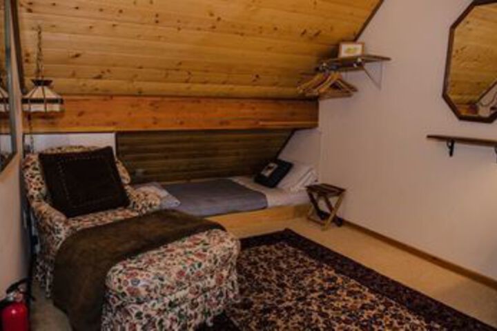 Room 176 of 697