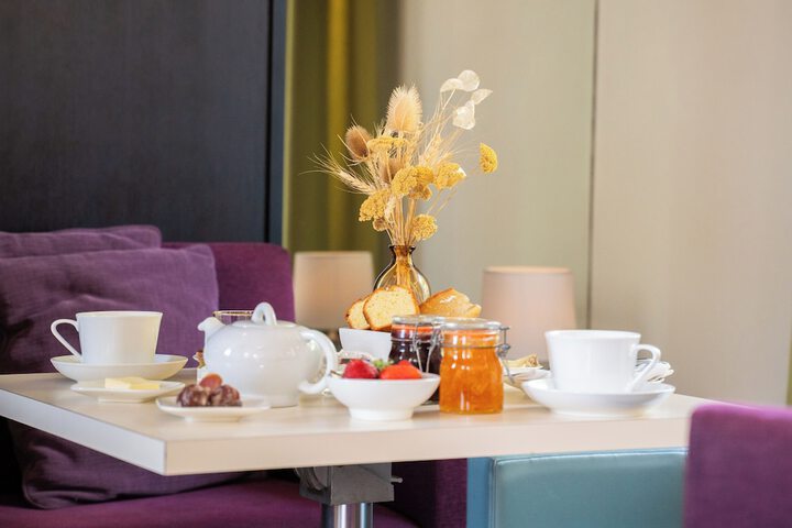 Breakfast/Coffee Service 74 of 104
