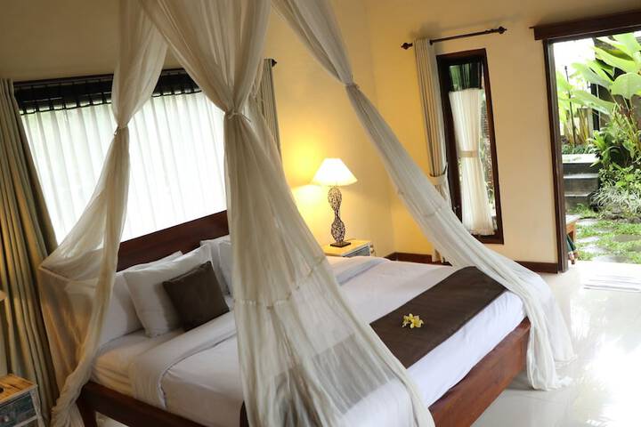 Room 20 of 174