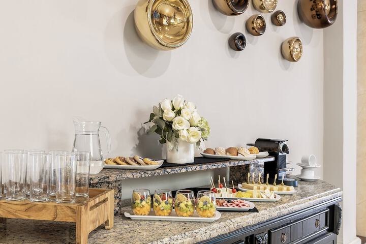 Breakfast/Coffee Service 23 of 74
