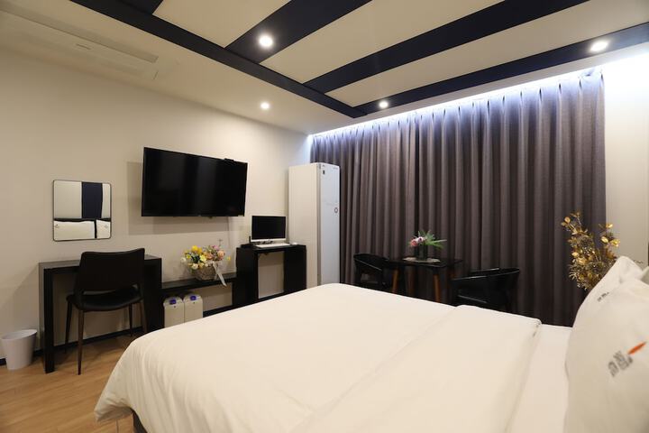 Room 48 of 87