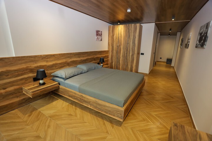 Room 7 of 45