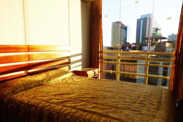 Room 5 of 27