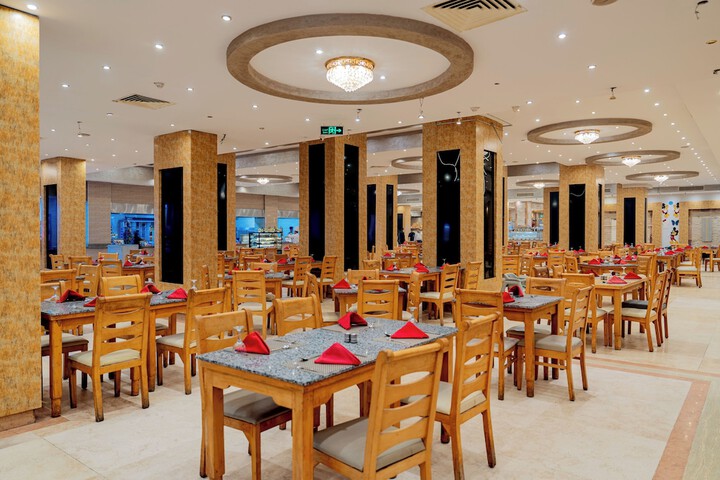 Dining 99 of 189