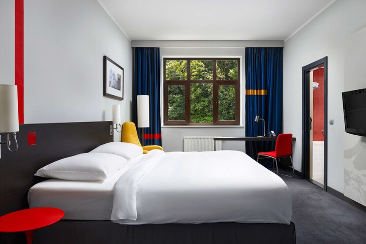 Room 38 of 140