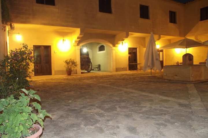 Hotel Exterior 69 of 94