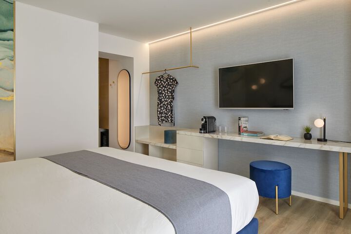 Room 7 of 64