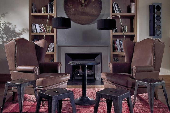 Lounge 40 of 44