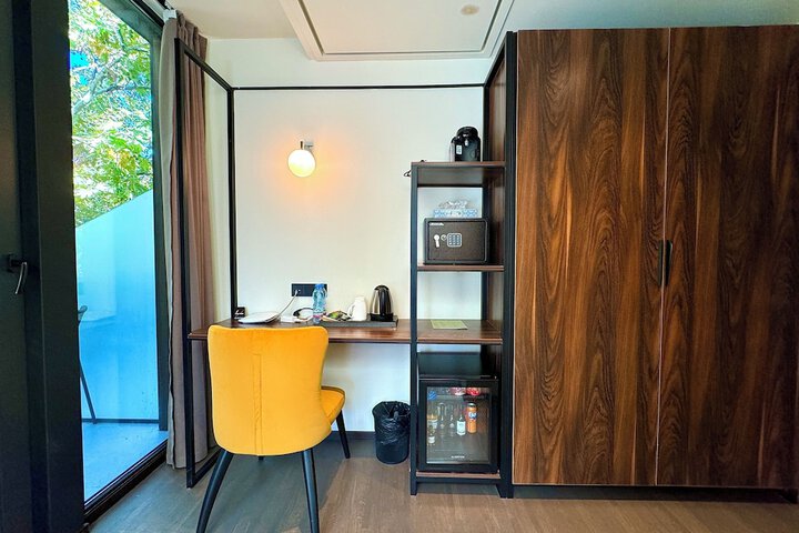 Room 46 of 104