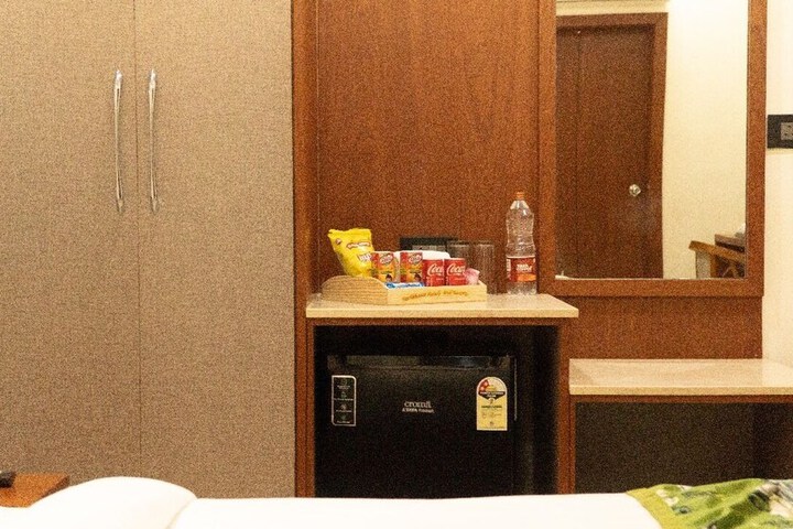 Room 25 of 41