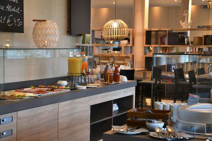 Breakfast/Coffee Service 36 of 57
