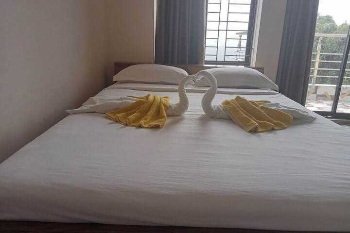 Room 9 of 40