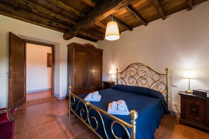 Room 4 of 64