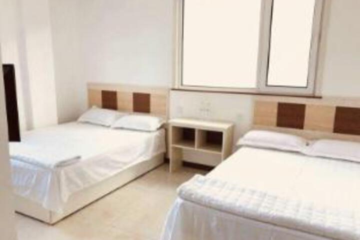 Room 4 of 5