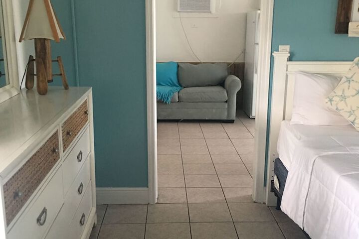 Room 5 of 110