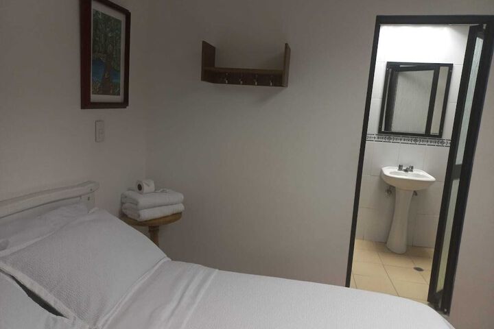Room 4 of 23