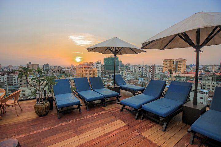 Sundeck 147 of 153