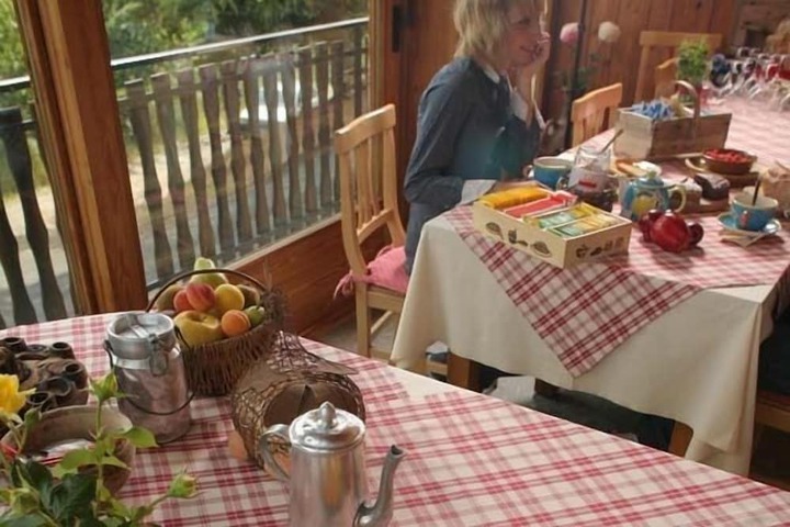 Dining 40 of 58
