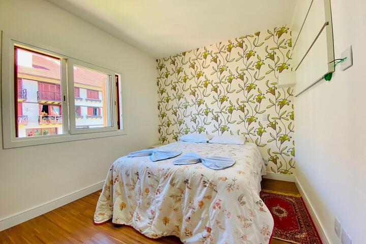 Room 2 of 21