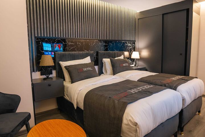Room 65 of 86