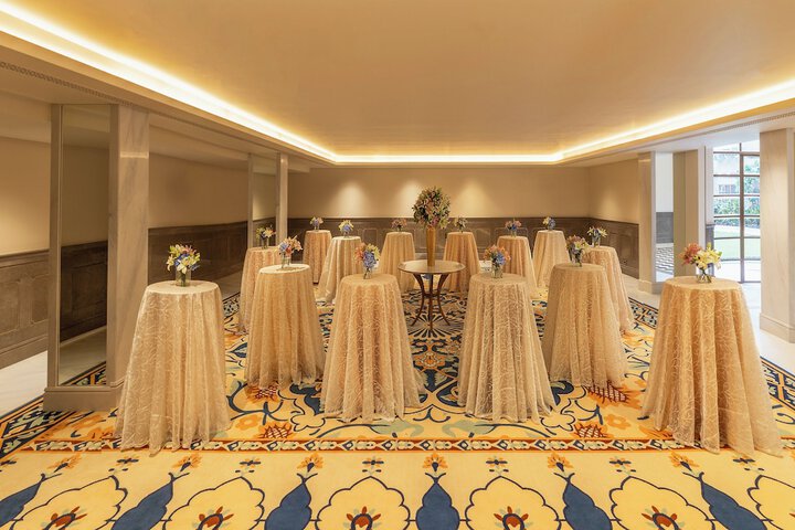 Ballroom/Hall 64 of 84