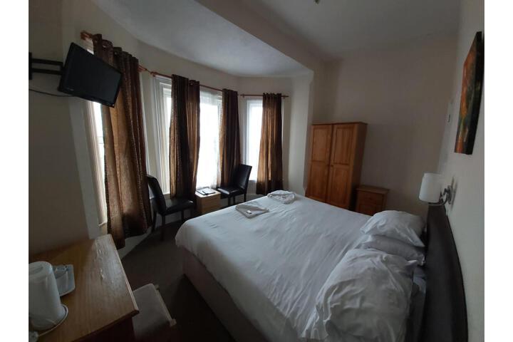 Room 31 of 35