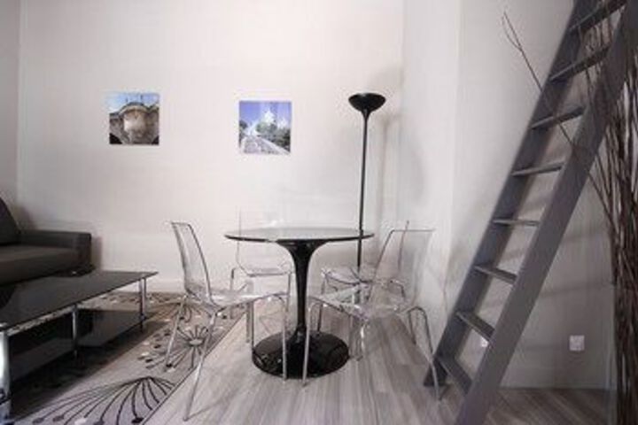 Room 46 of 71