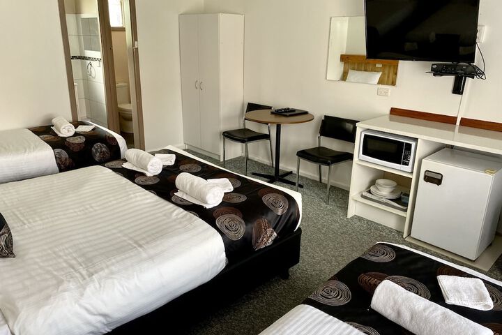 Room 7 of 34