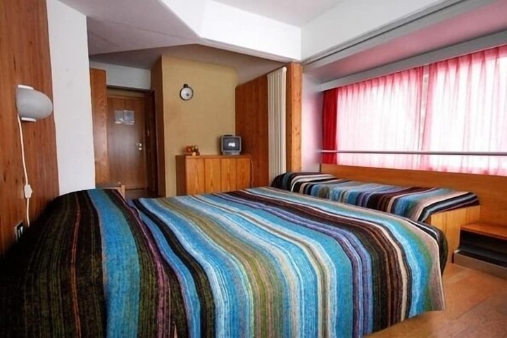 Room 16 of 47