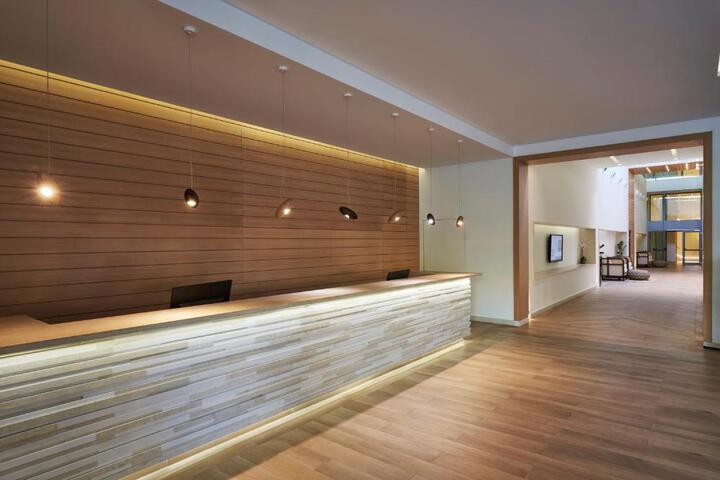 Hotel Interior 6 of 23
