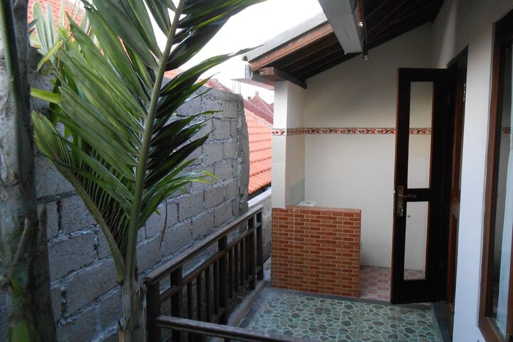 Room 7 of 48