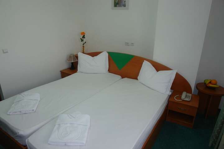 Room 6 of 29