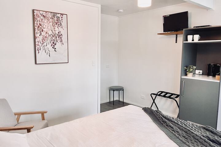 Room 14 of 33