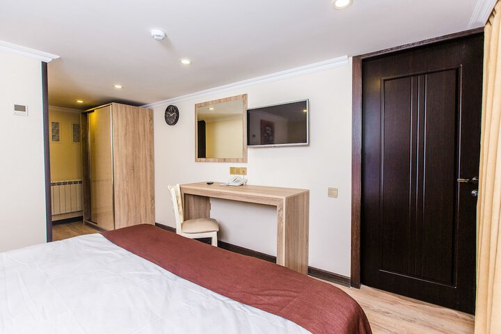 Room 14 of 68