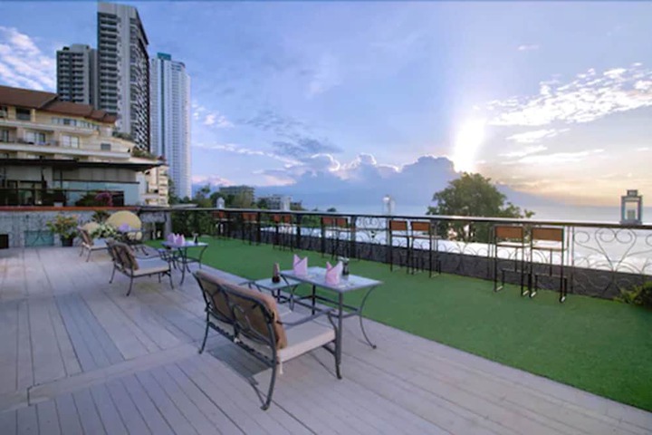 Terrace/Patio 85 of 89