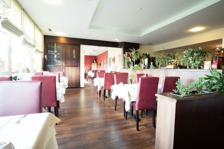 Dining Photos