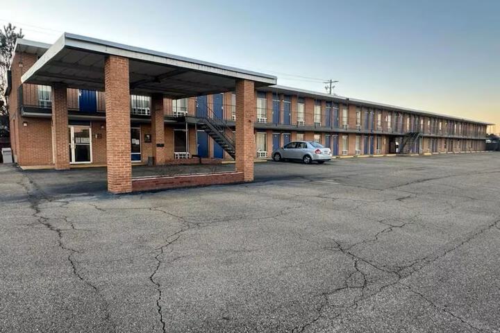 Express Inn New Albany Near Tupelo I 22 in New Albany, MS