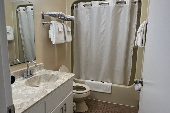 Room 20 of 28