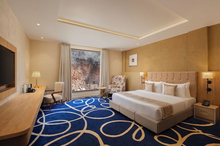Room 6 of 55
