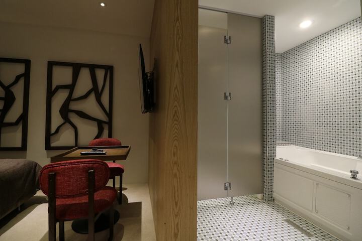 Room 20 of 29