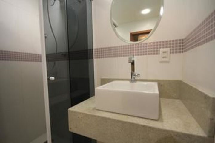 Room 4 of 22