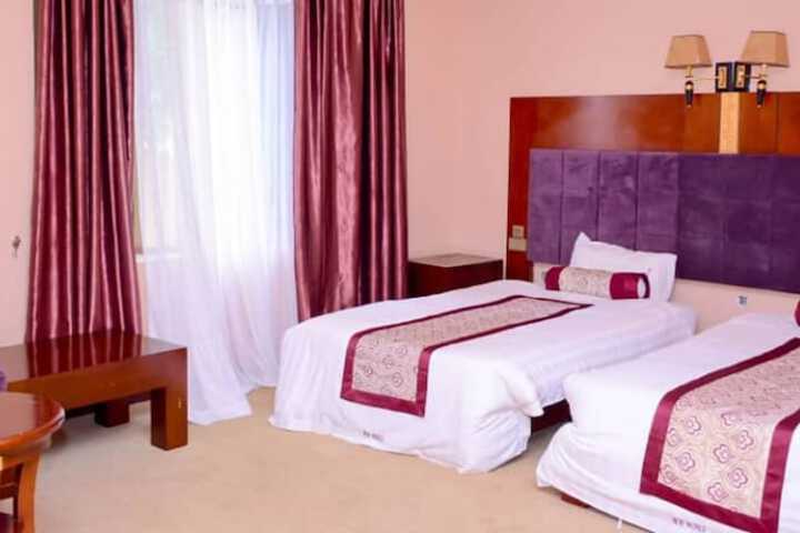Room 5 of 31