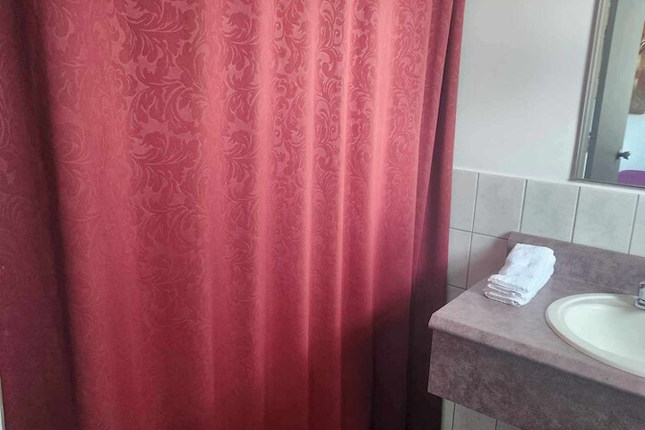 Room 18 of 33