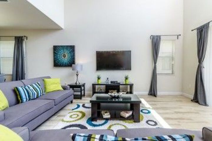 Room 25 of 28