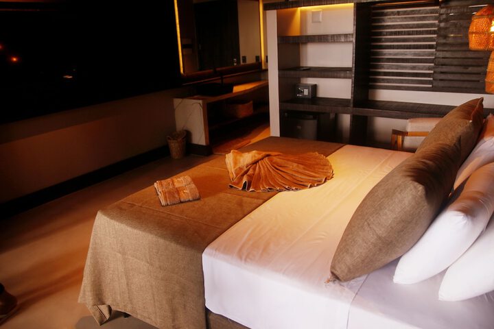Room 7 of 80